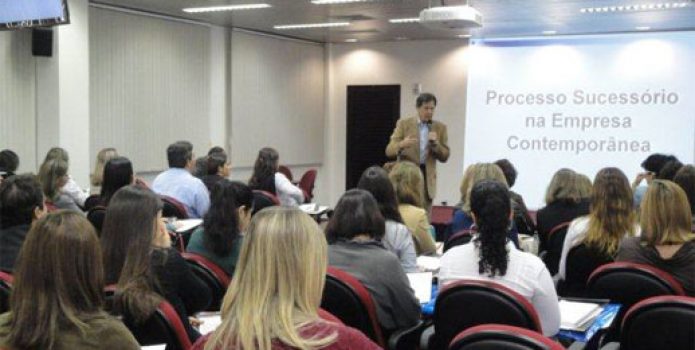 Liderança e Sucessão com Professor Joel Souza Dutra